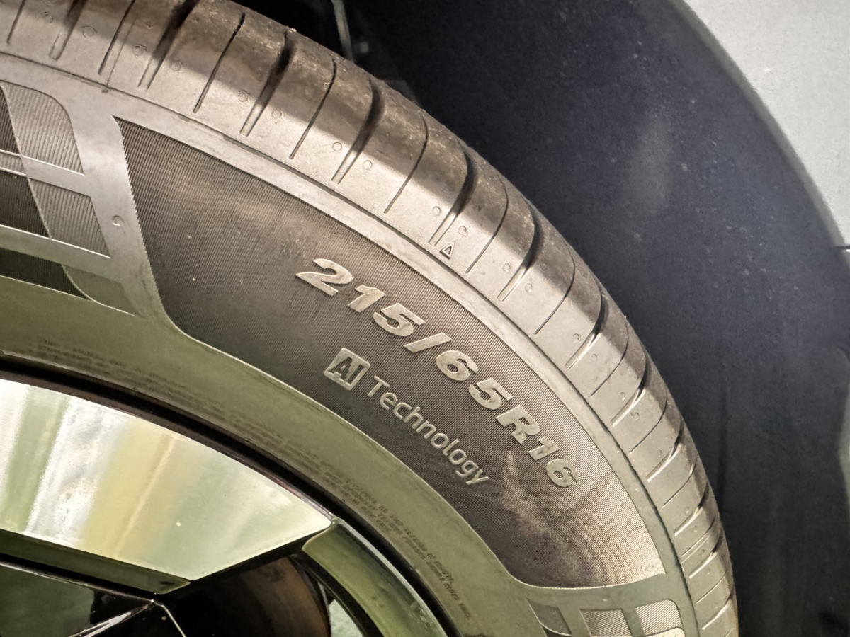 PV5 P パッセンジャー プラス 全体的な設計の利点を生かしてパッケージングを最適化したEV車。大人5人がくつろげる、ゆとりある室内空間の画像