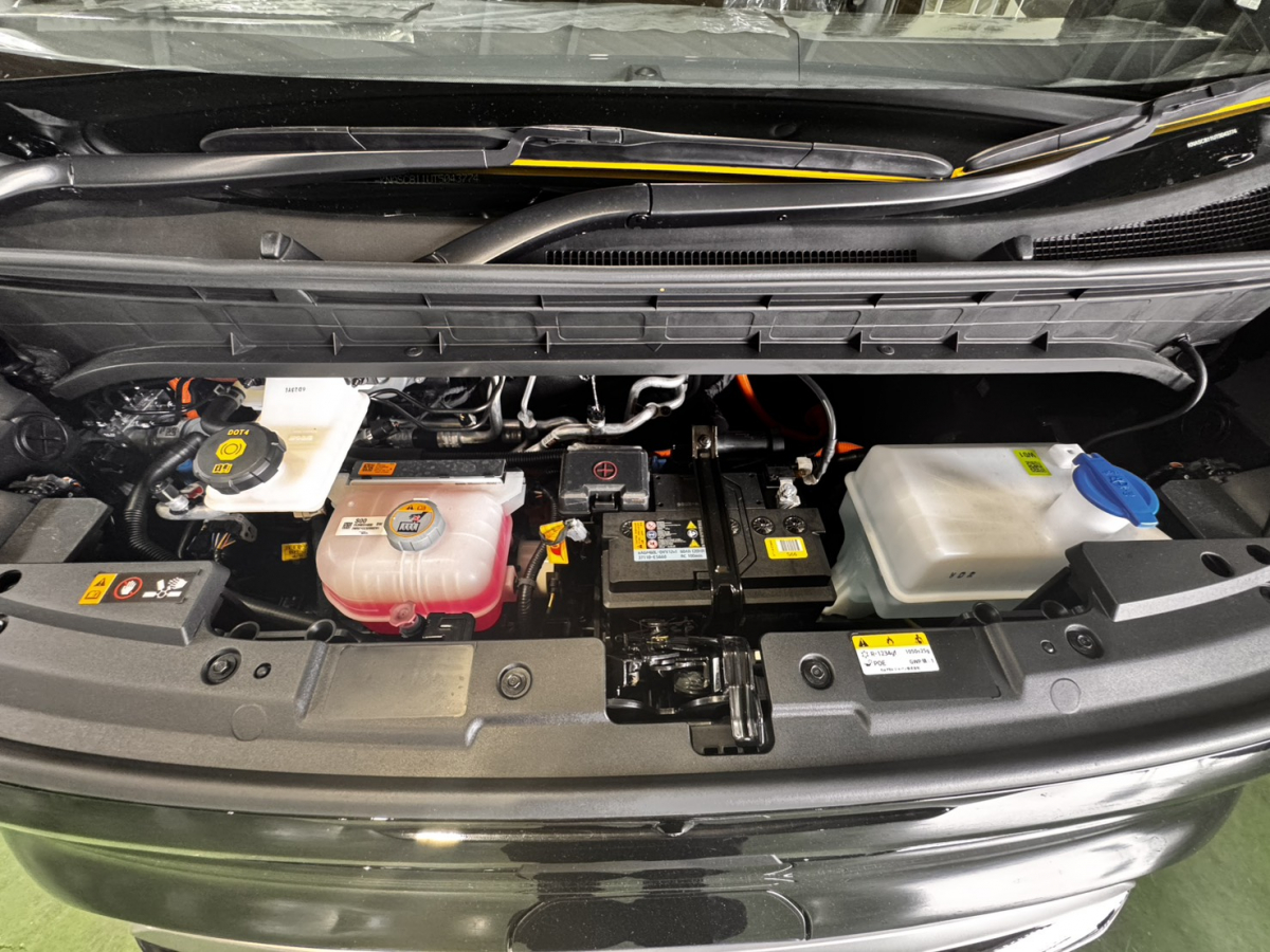 PV5 P パッセンジャー プラス 全体的な設計の利点を生かしてパッケージングを最適化したEV車。大人5人がくつろげる、ゆとりある室内空間の画像