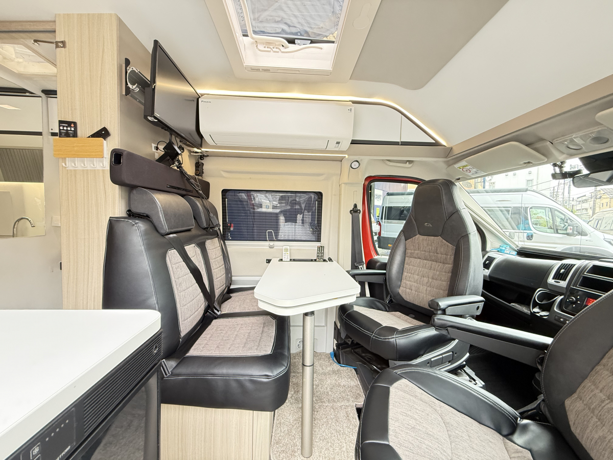 ADRIA TWIN PLUS 540 SP 希少なボディカラー「レッド」機動性に長けたTWIN PLUS 540 SPの画像