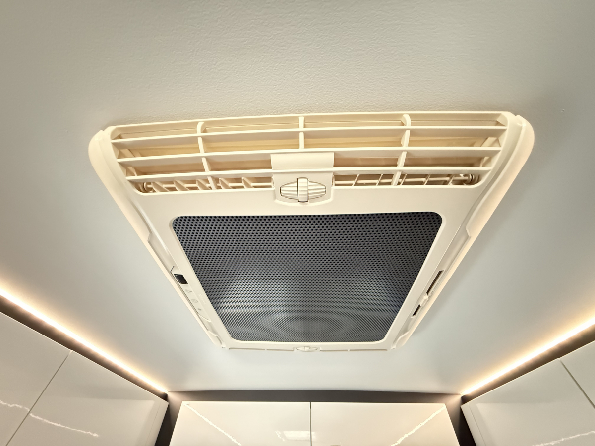 ADRIA TWIN SUPREME 640 SLB 充実オプション装備!の画像