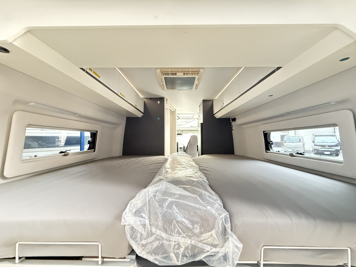 ADRIA TWIN SUPREME 640 SLB 充実オプション装備!の画像