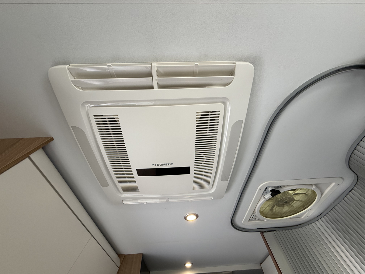 SUN LIVING A 70 DK 大人数で優雅なくるま旅を満喫!の画像