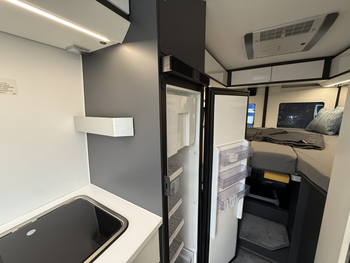 ADRIA TWIN SUPREME 640 SLB 優雅なふたり旅を演出してくれますの画像