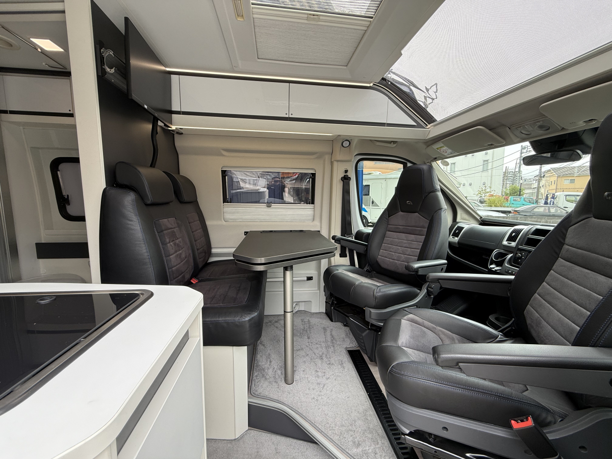 ADRIA TWIN SUPREME 640 SLB 優雅なふたり旅を演出してくれますの画像