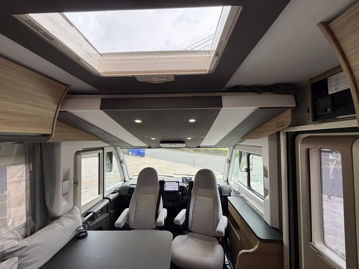 ADRIA SONIC AXESS 600 SL 希少な7mサイズ!右ハンドルのSONICですの画像