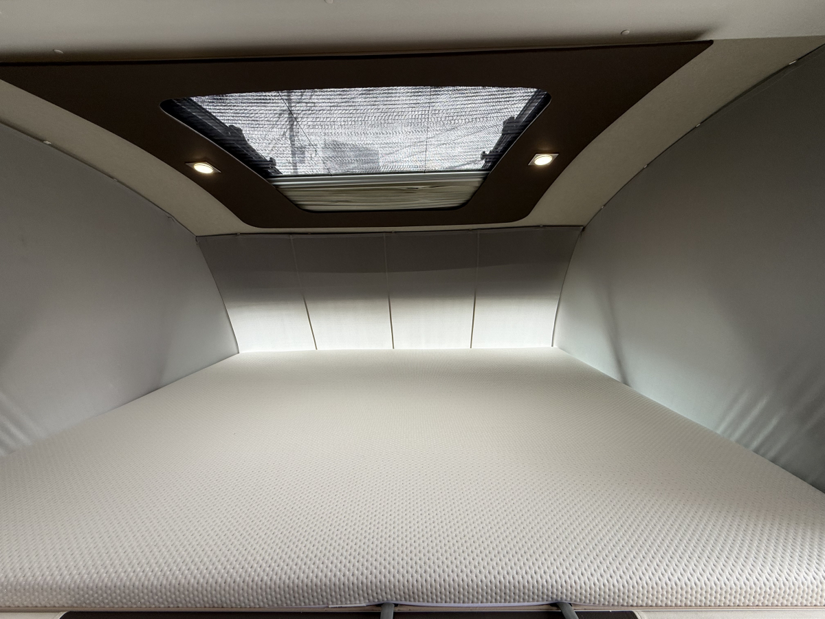 ADRIA SONIC AXESS 600 SL 希少な7mサイズ!右ハンドルのSONICですの画像
