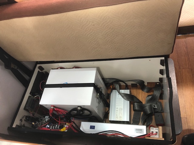 カスタムセレクト ロードセレクトSL　4WD 荷物どっさり載せられるこのクラス最大級の実用性のある車両ですの画像