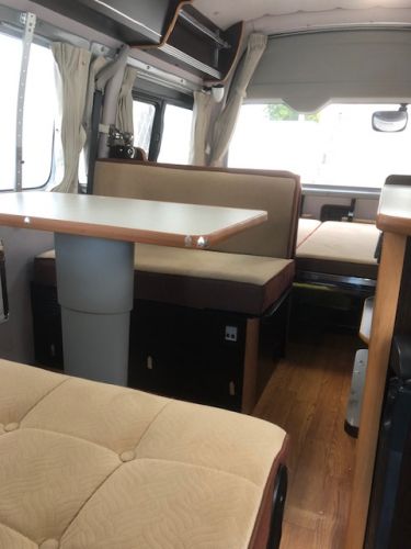 カスタムセレクト ロードセレクトSL　4WD 荷物どっさり載せられるこのクラス最大級の実用性のある車両ですの他画像5枚目