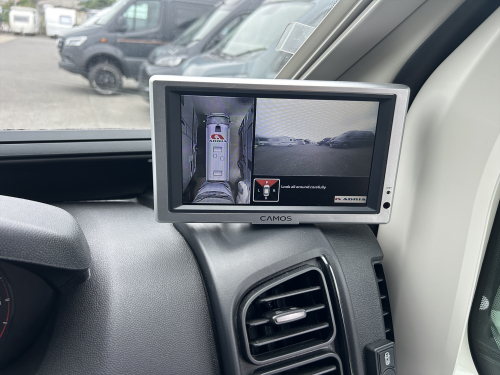 ADRIA TWIN SPORTS 600 SPB 家庭用エアコン装備済、取り回ししやすい600サイズ、4名就寝のポップアップルーフモデルの他画像5枚目