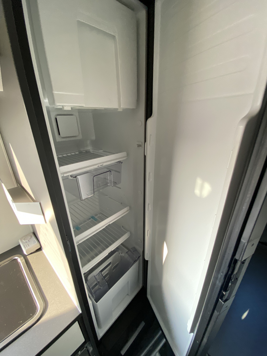 ADRIA TWIN SPORTS 600 SX 2人のロマンから、家族の冒険へ。ポップアップが広げる新しい旅のカタチ。の画像