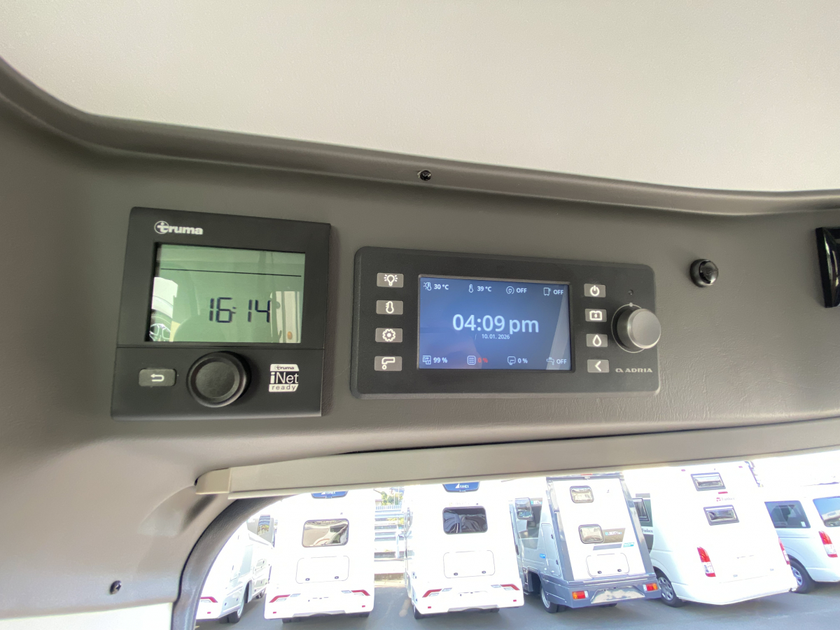 ADRIA TWIN SPORTS 600 SX 2人のロマンから、家族の冒険へ。ポップアップが広げる新しい旅のカタチ。の画像