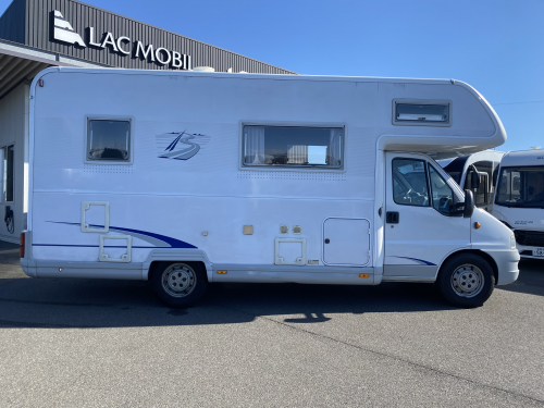 バーストナー  A574-2 オシャレな欧州デザインと広々ダブルフロア、家族の笑顔を乗せる本格モーターホームの他画像6枚目