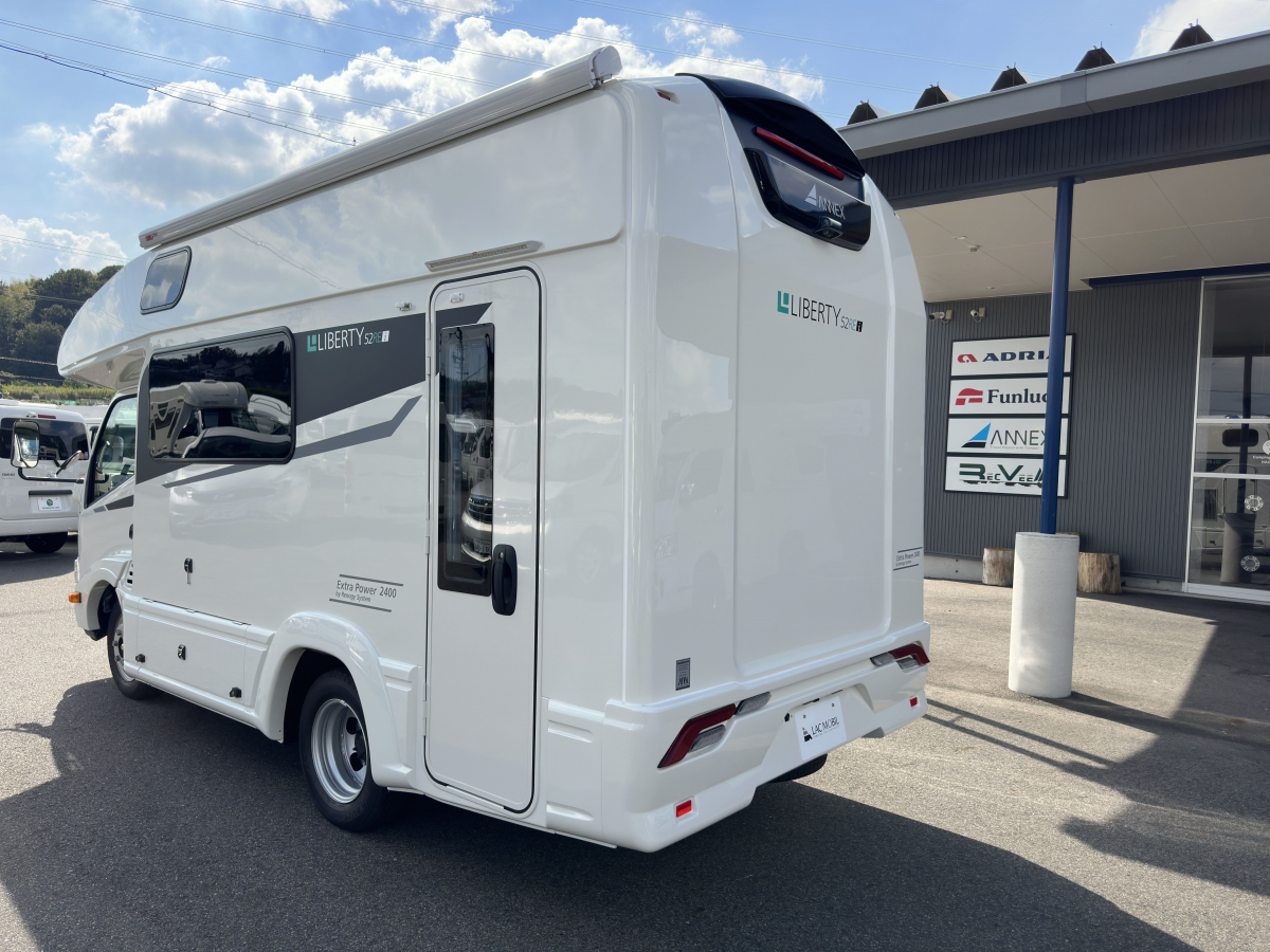 アネックス LIBERTY 52RE i_Extra Power2400 リヤエントランスでダイネットは広々と使えるモデル!ExtraPower2400の画像