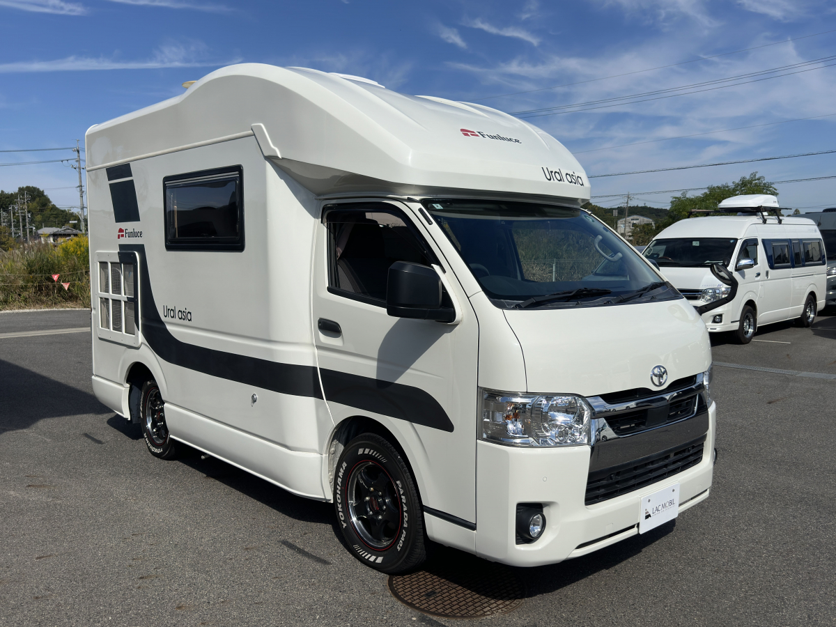 ファンルーチェ ウラル  久々の入庫車　デラックスのディーゼル4WD!　早い者勝ち!!の画像
