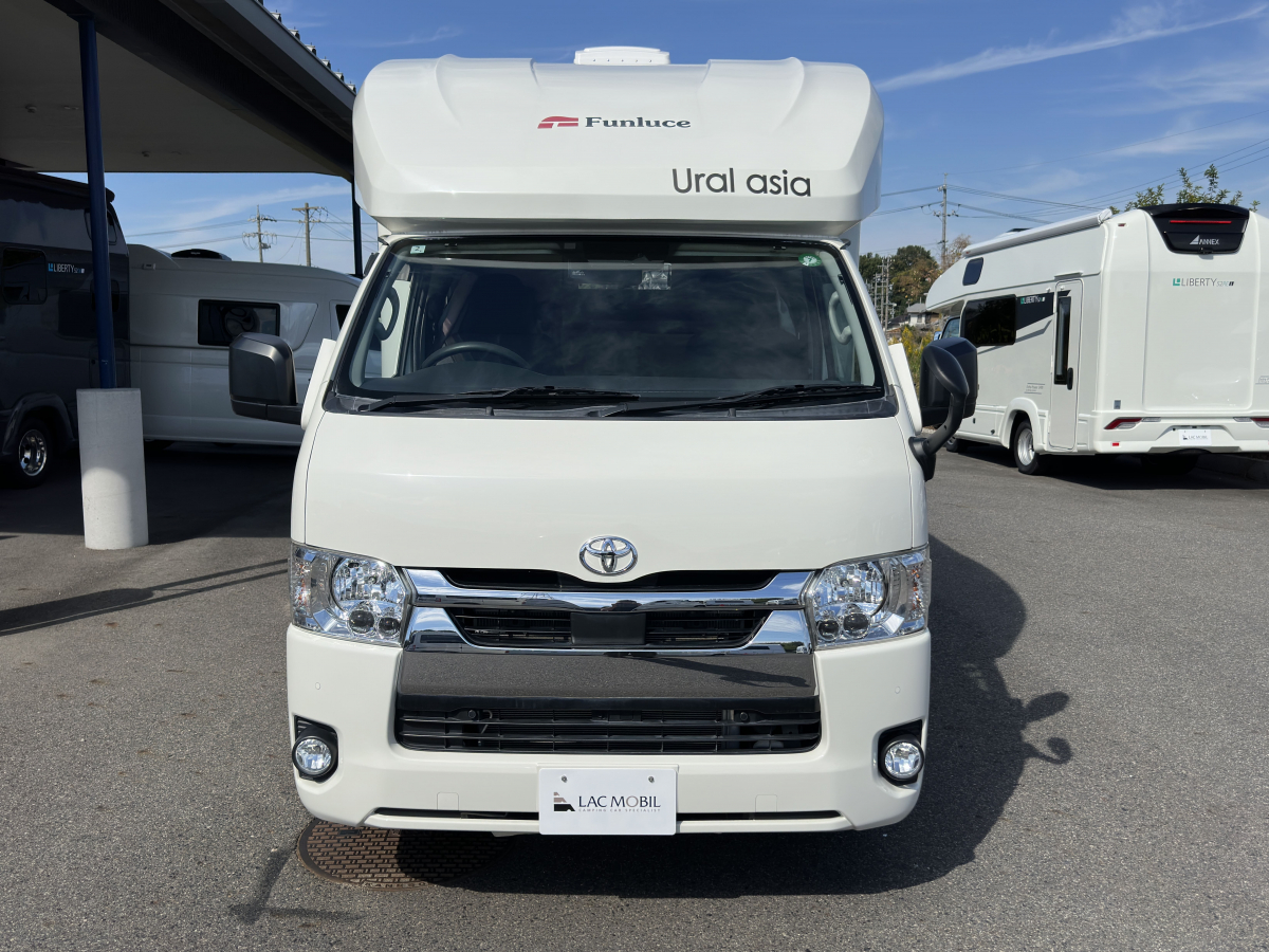 ファンルーチェ ウラル  久々の入庫車　デラックスのディーゼル4WD!　早い者勝ち!!の画像