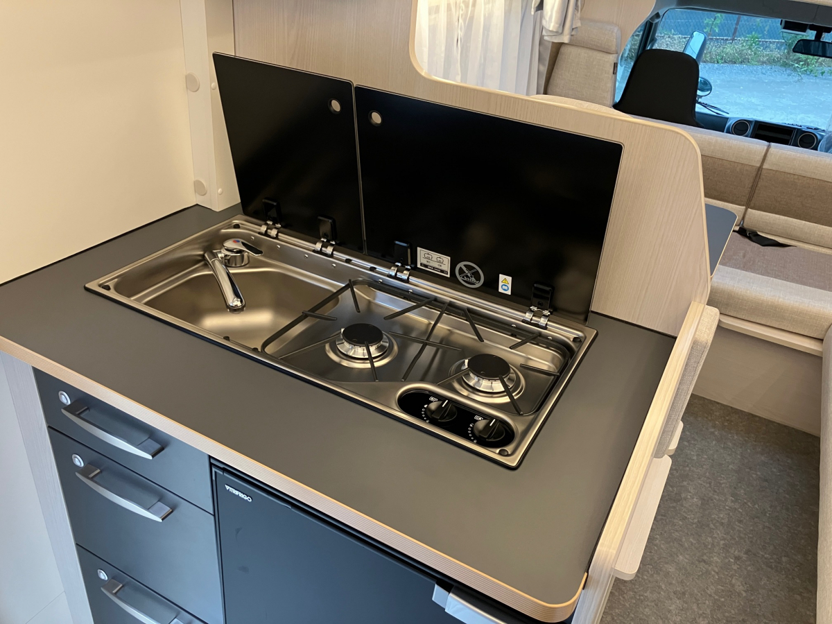 アネックス リバティ 52REi  Extra Power 2400 (TP0045) ワンランク上の空調・電源装備を標準搭載!の画像
