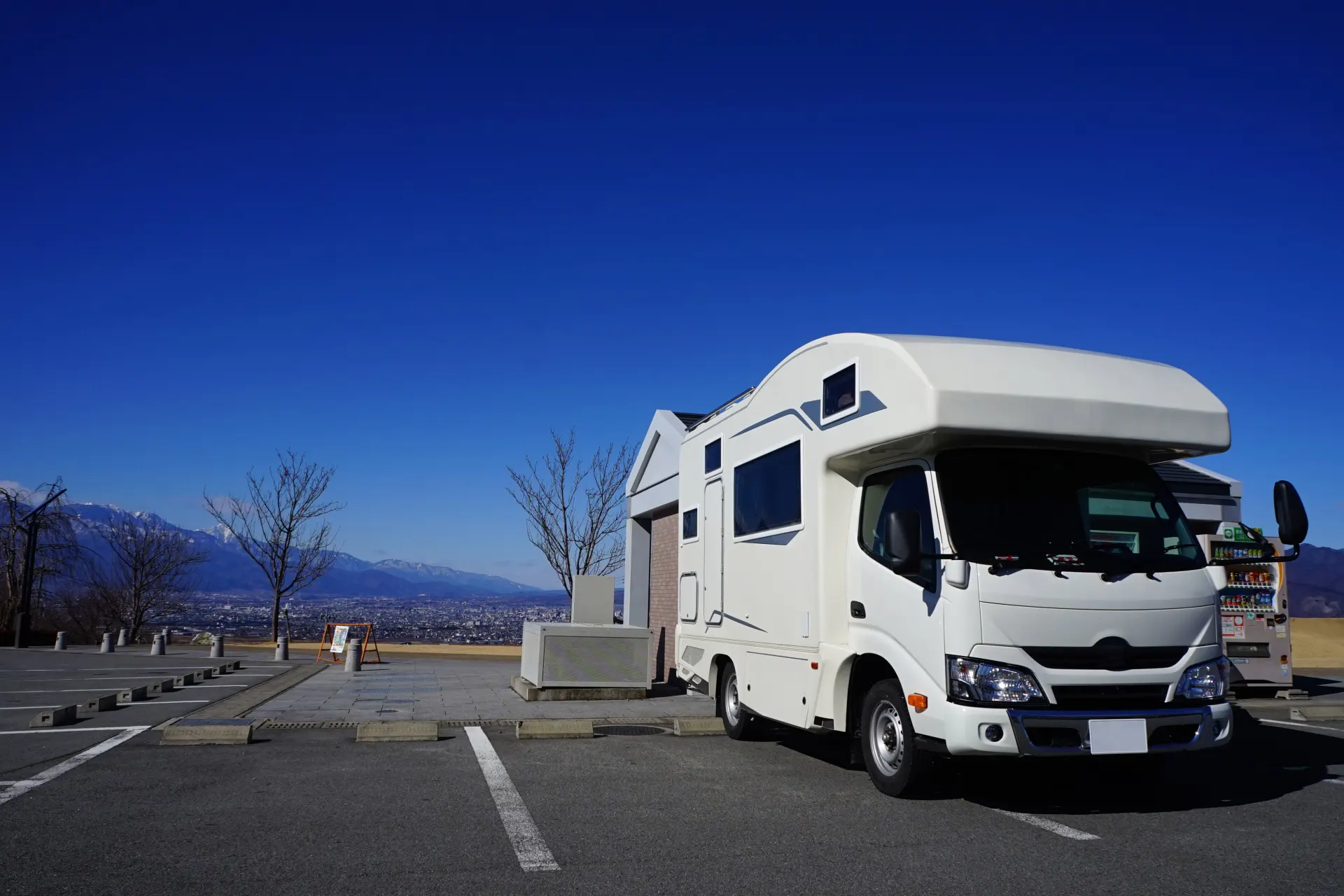 そもそもキャンピングカーってどういう車?