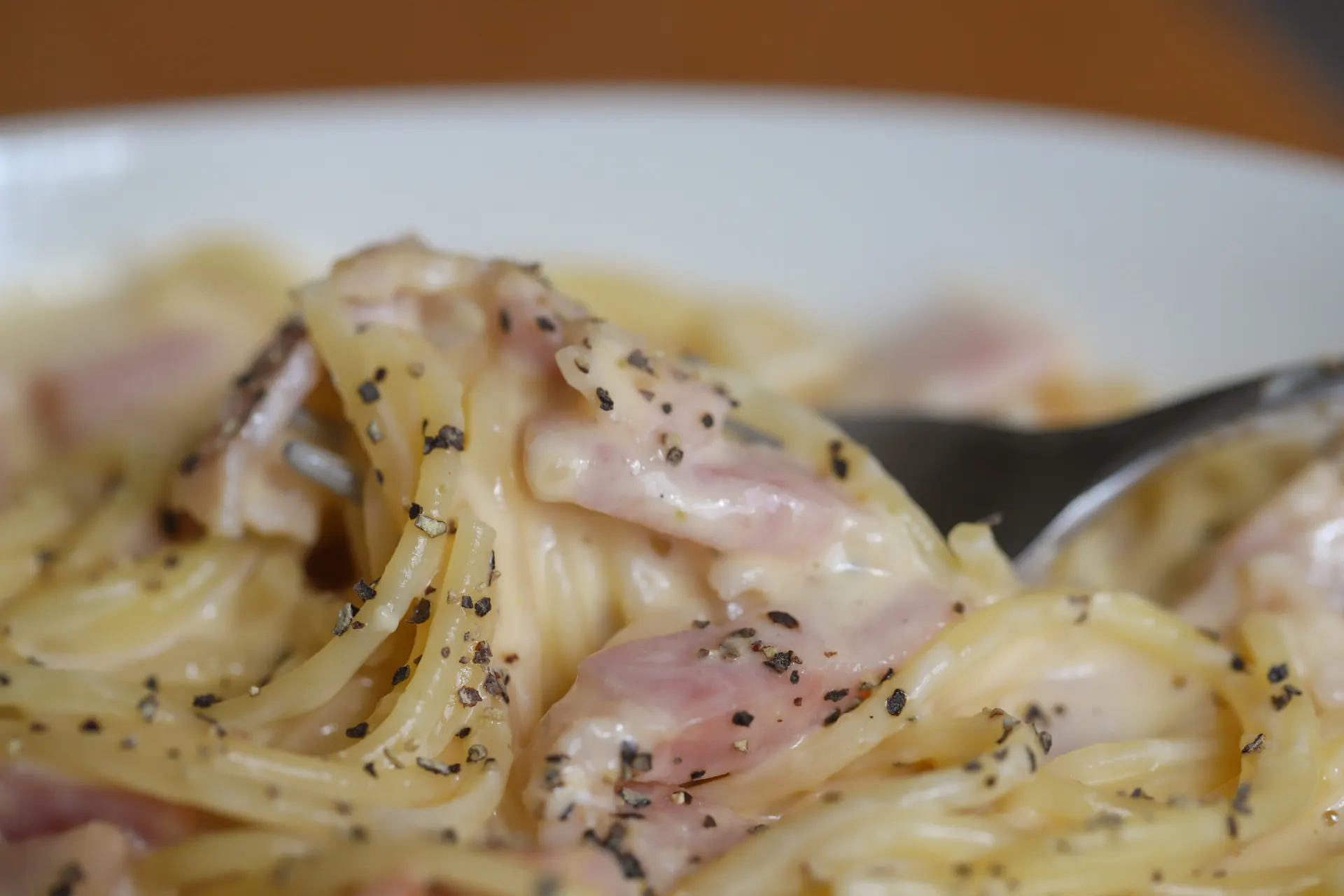 キャンピングカーに電子レンジを設置するメリット