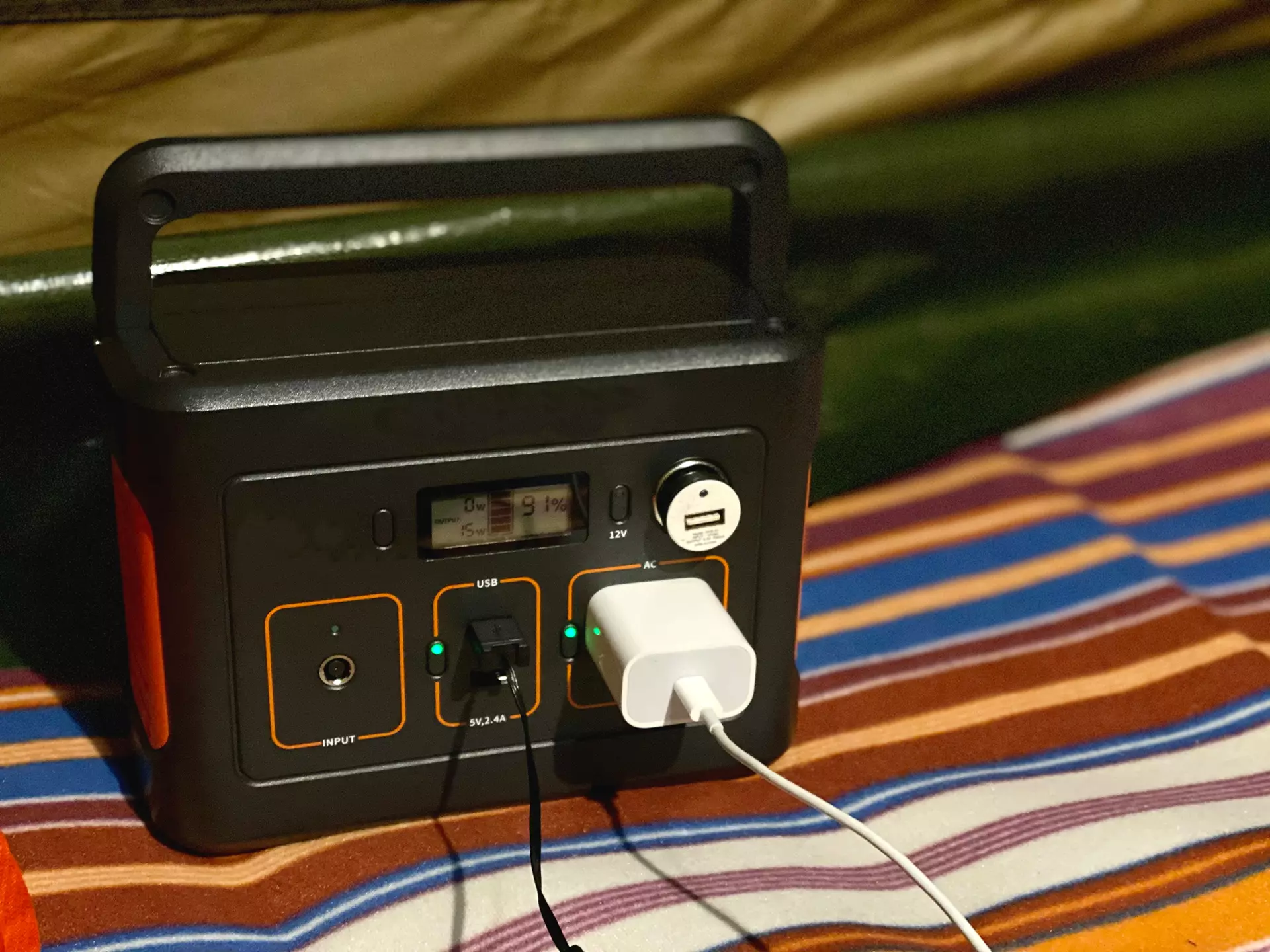 キャンピングカーのポータブル電源の便利な使い方を解説