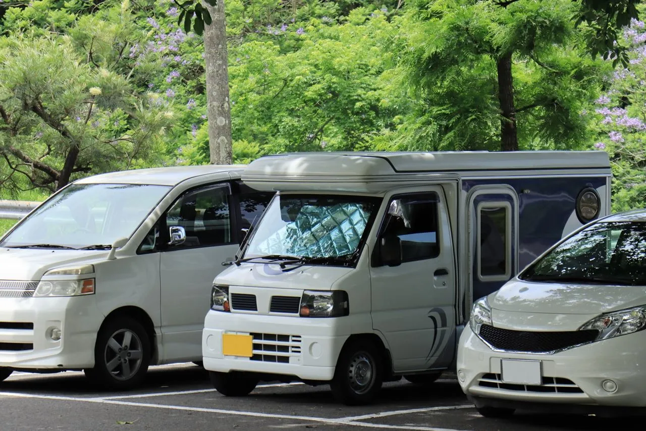 キャンピングカーが小型なら普段使いとも両立できるなどメリットが多い